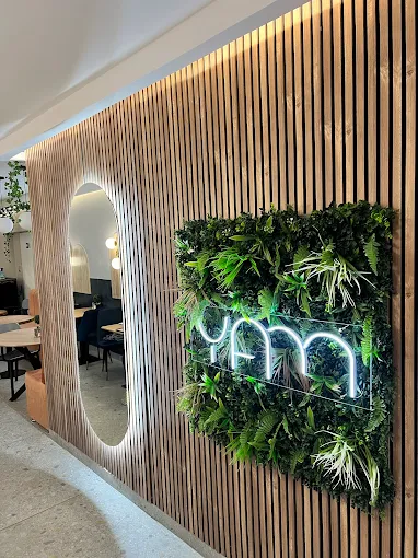 La devanture de YAM LA SANDWICHERIE